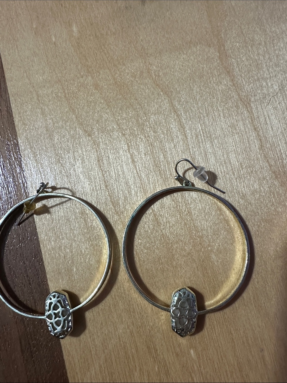Bundled Kendra Scott earrings - Picture 4 of 5